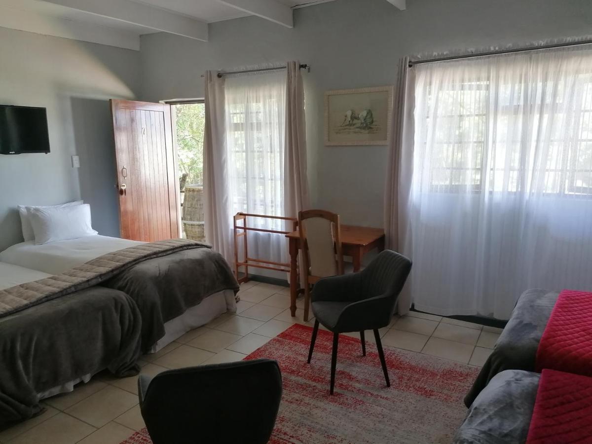 Aanhuizen Guest House Свелендам Екстер'єр фото