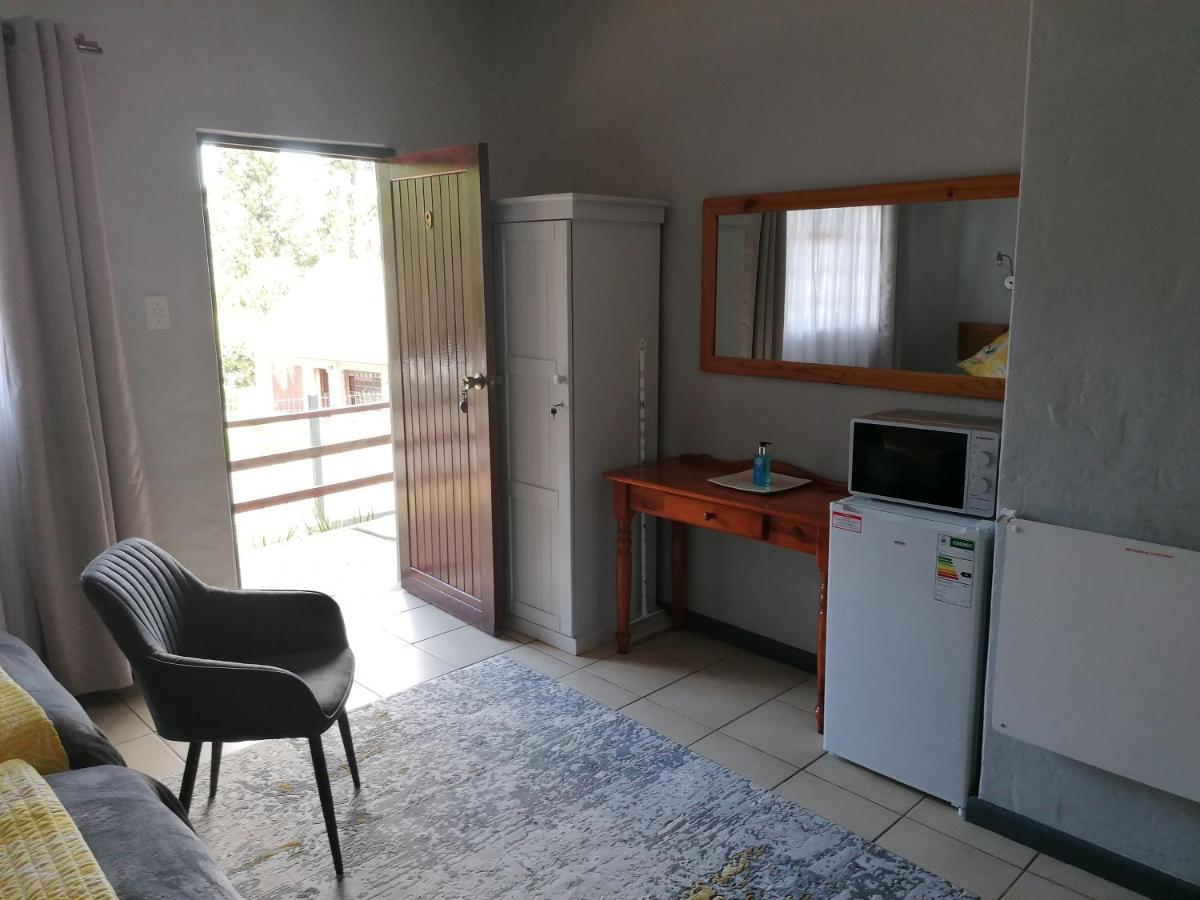 Aanhuizen Guest House Свелендам Екстер'єр фото