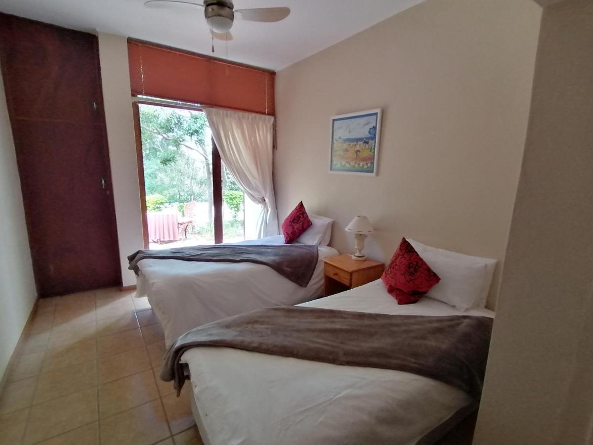 Aanhuizen Guest House Свелендам Екстер'єр фото